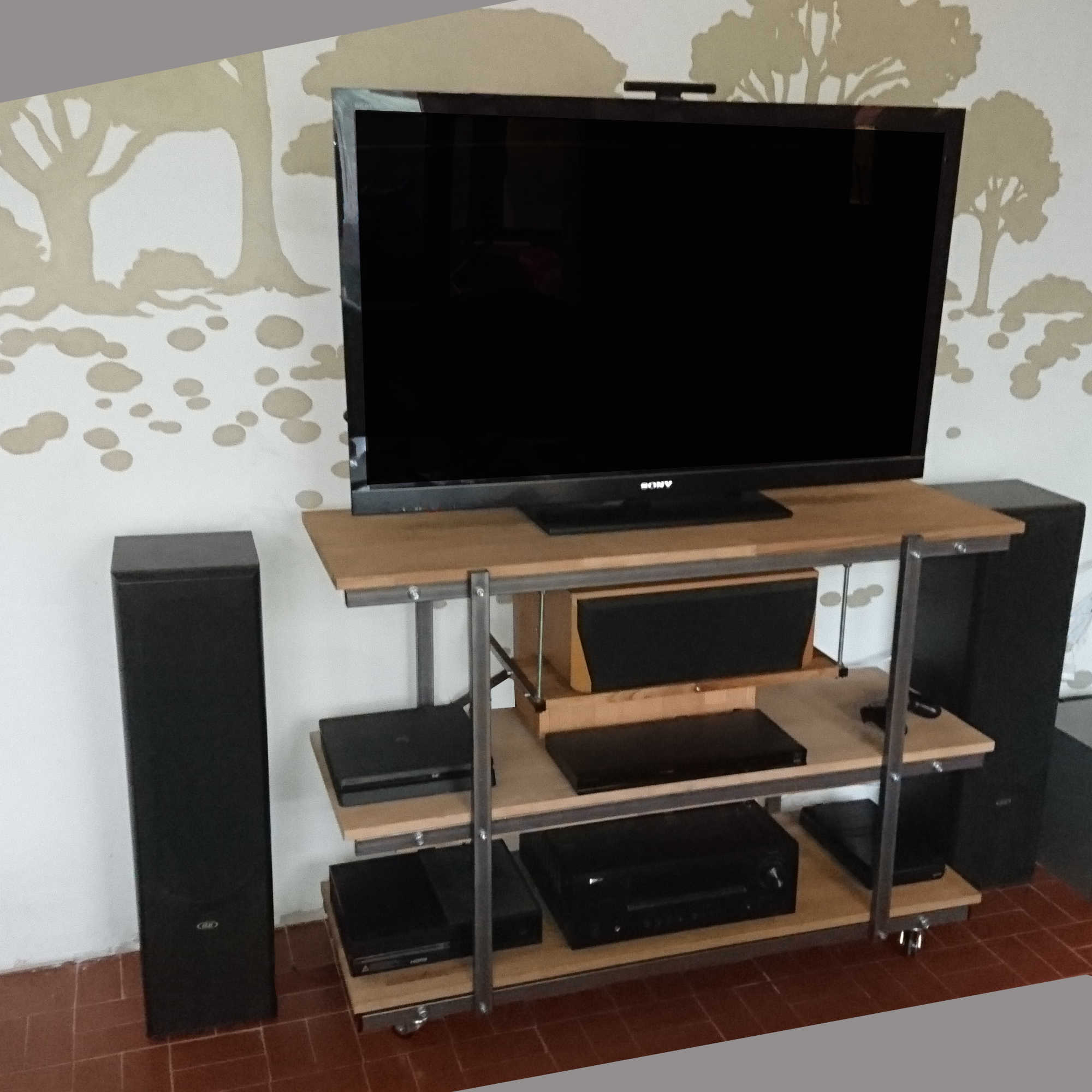 meuble télévsion design bois et métal